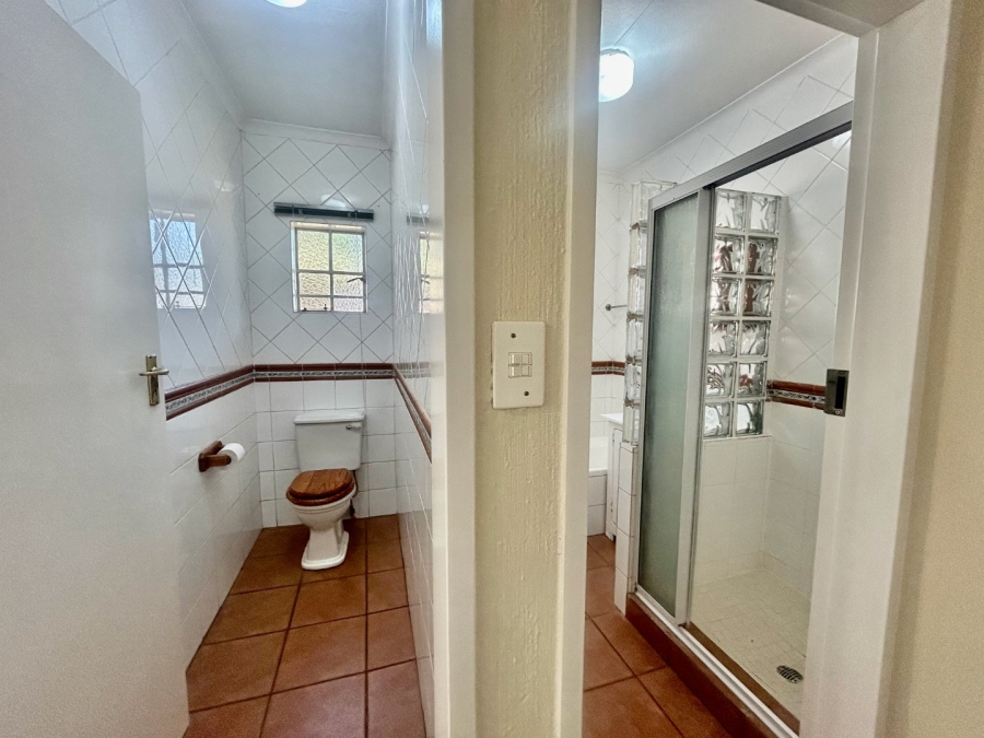 5 Bedroom Property for Sale in Ifafi North West